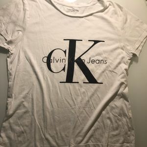 Calvin Klein t shirt